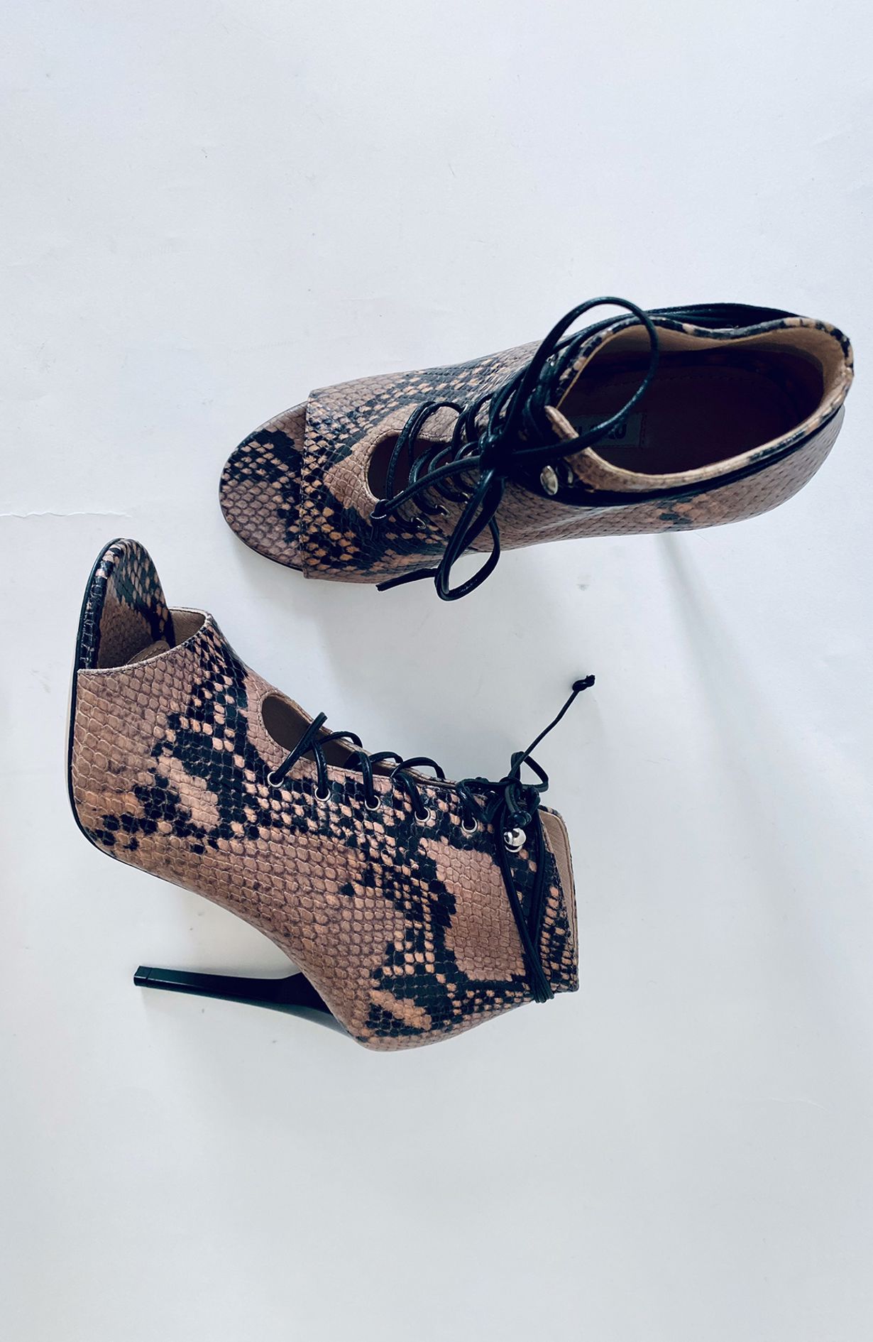 Miu Miu stilettoes snake size 35 