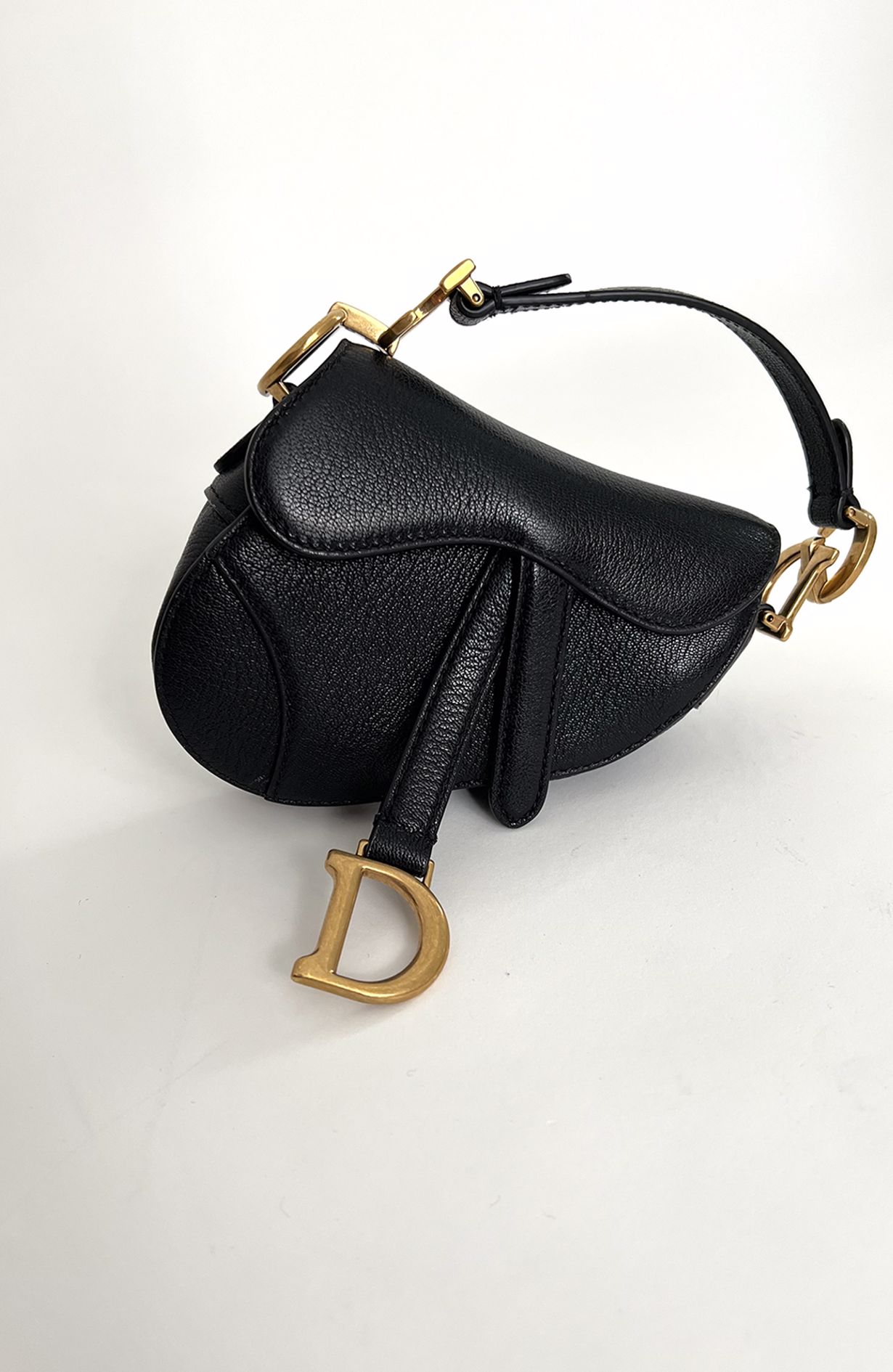 Scully Troende valse Dior Mini Saddle Taske - Sort | I Blame Lulu
